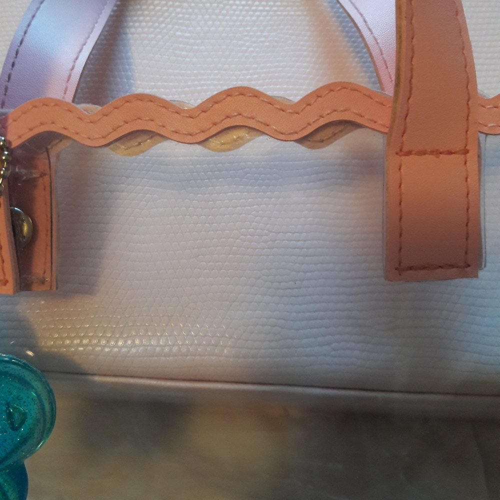 Handbag - Picture 2 of 4